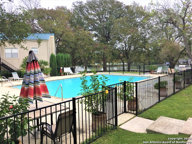 Image 3 of 18 For 551 Terminal Loop D8