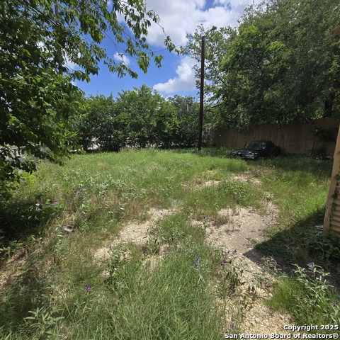 Listing photo id 8 for 503 Ferris Ave.