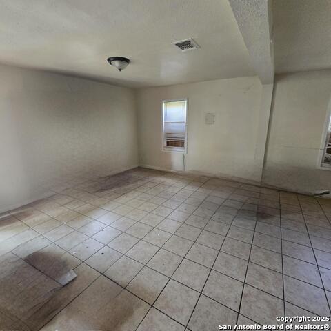 Listing photo id 0 for 503 Ferris Ave.