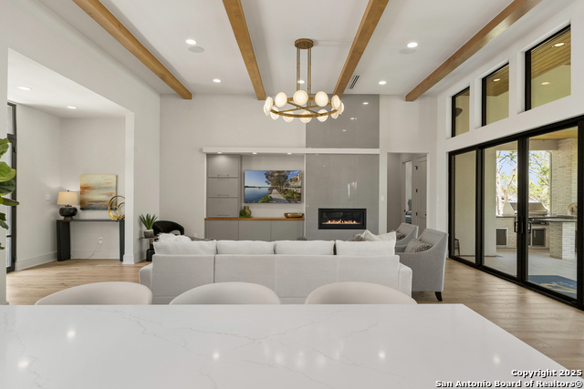 Listing photo id 10 for 8191 Blue Oak Way
