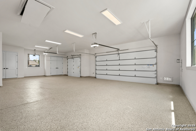 Listing photo id 30 for 8191 Blue Oak Way
