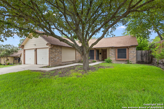 Image 2 of 17 For 6827 Raintree Frst