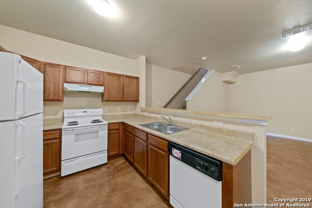 Image 10 of 25 For 7802 Kingsbury Way  2