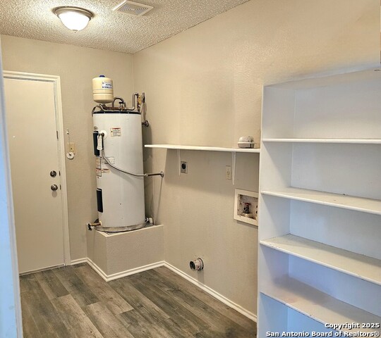 Listing photo id 16 for 3200 Emerson