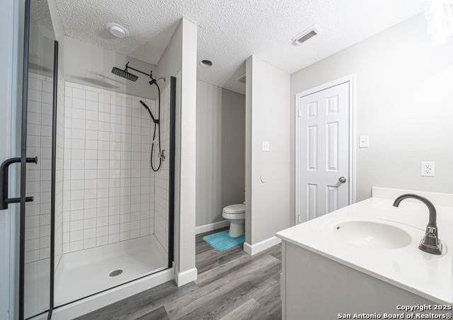 Listing photo id 21 for 3200 Emerson