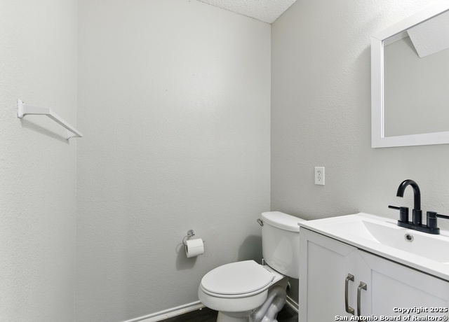 Listing photo id 29 for 3200 Emerson