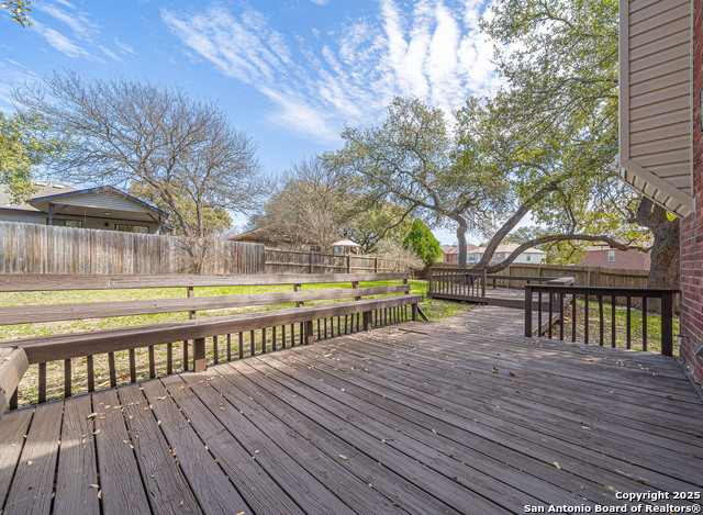 Listing photo id 36 for 3200 Emerson