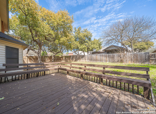 Listing photo id 37 for 3200 Emerson