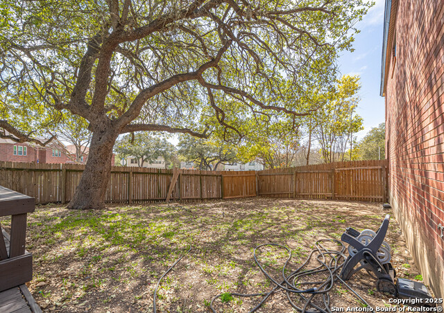 Listing photo id 38 for 3200 Emerson