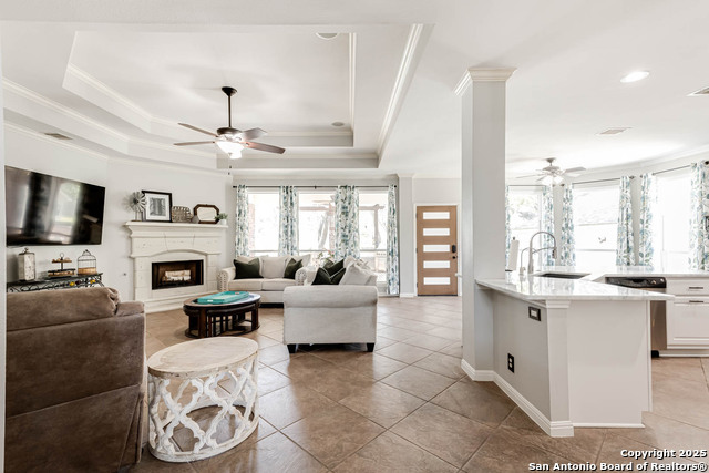 Image 9 of 41 For 9010 Woodland Trace