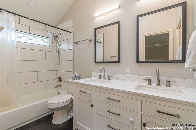 Listing photo id 8 for 934 Lazy
