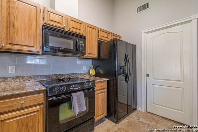 Listing photo id 14 for 934 Lazy