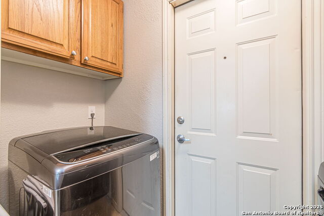 Listing photo id 17 for 934 Lazy