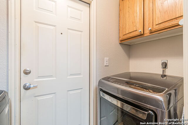 Listing photo id 18 for 934 Lazy