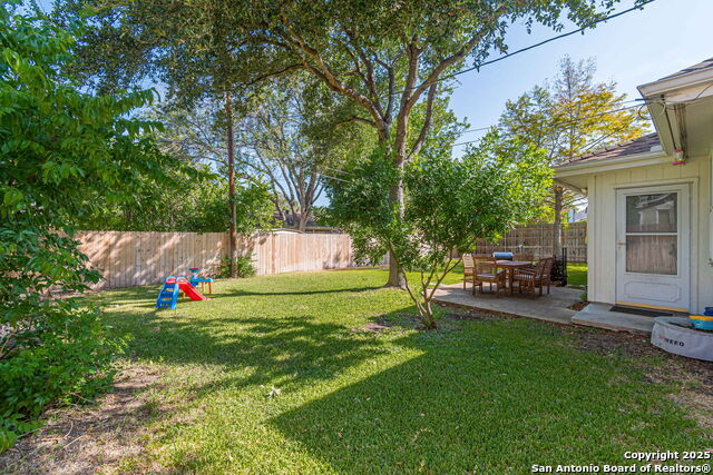Listing photo id 24 for 934 Lazy