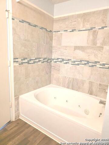 Listing photo id 13 for 9911 Shady Meadows