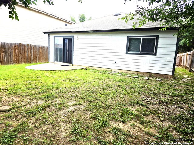 Listing photo id 19 for 9911 Shady Meadows