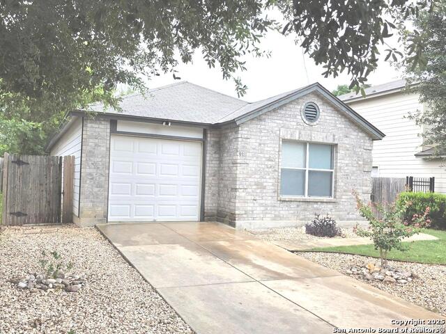 Listing photo id 1 for 9911 Shady Meadows
