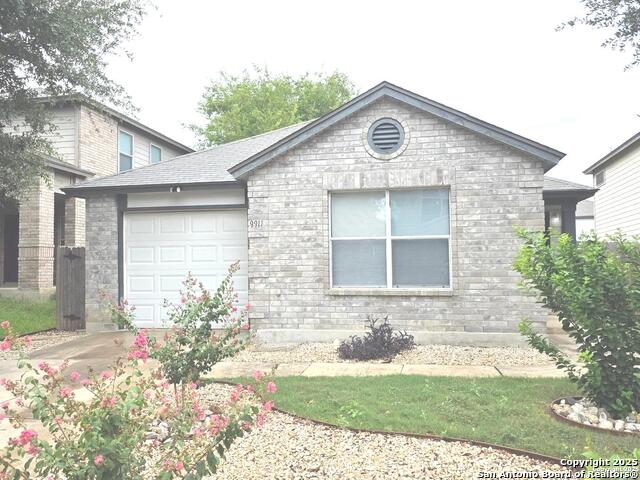 Listing photo id 2 for 9911 Shady Meadows