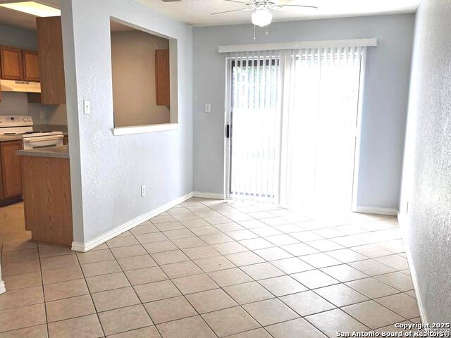 Listing photo id 6 for 9911 Shady Meadows