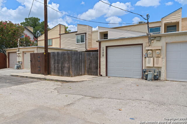Image 4 of 26 For 1770 Thousand Oaks