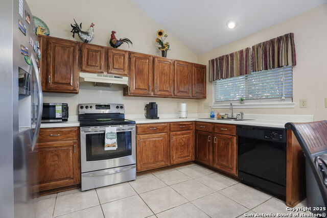 Listing photo id 8 for 6922 Quail Branch