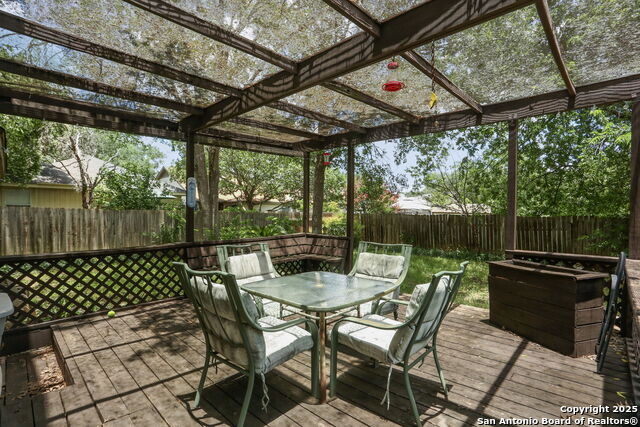 Listing photo id 16 for 6922 Quail Branch