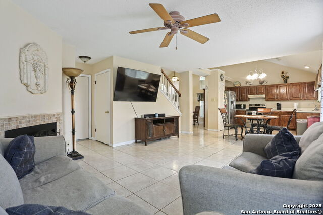 Listing photo id 2 for 6922 Quail Branch