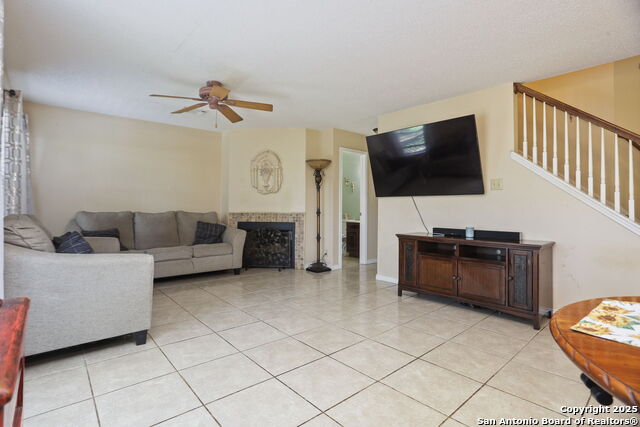 Listing photo id 3 for 6922 Quail Branch