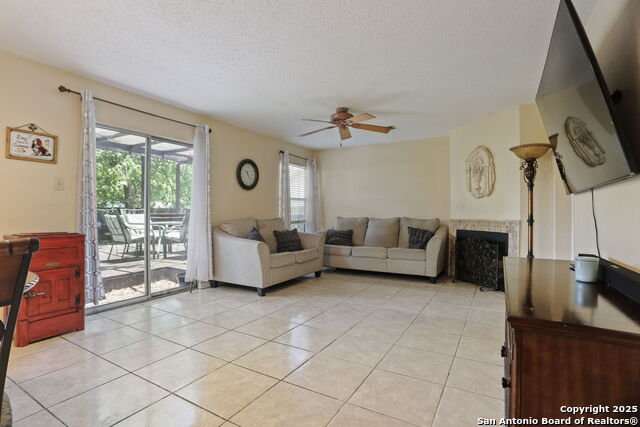 Listing photo id 4 for 6922 Quail Branch