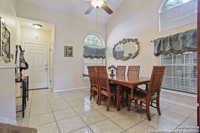 Listing photo id 6 for 6922 Quail Branch