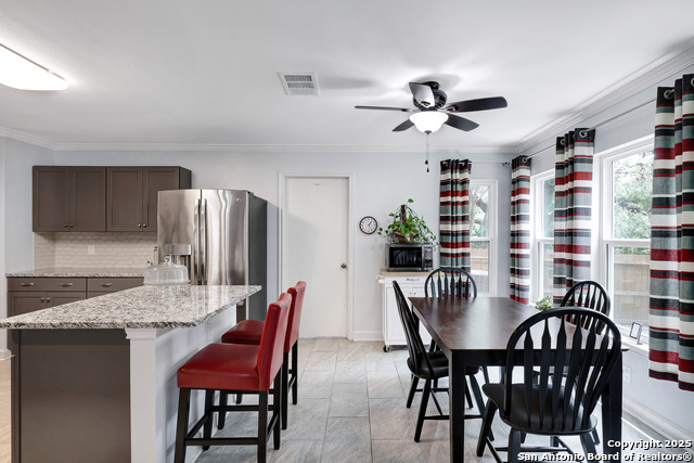 Listing photo id 12 for 9642 Elmstone