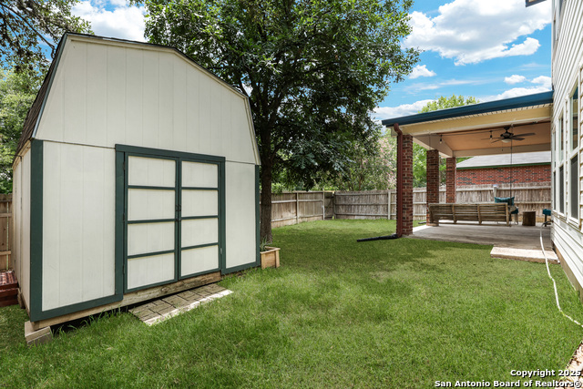 Listing photo id 34 for 9642 Elmstone
