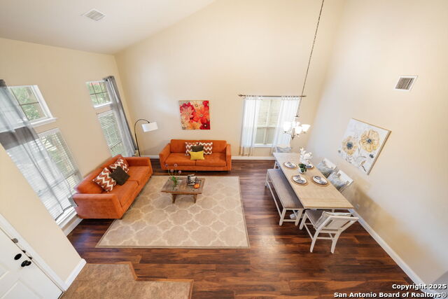 Image 21 of 49 For 234 Ridge Bluff