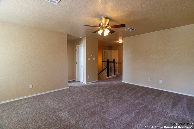 Listing photo id 12 for 708 Clearbrook Avenue