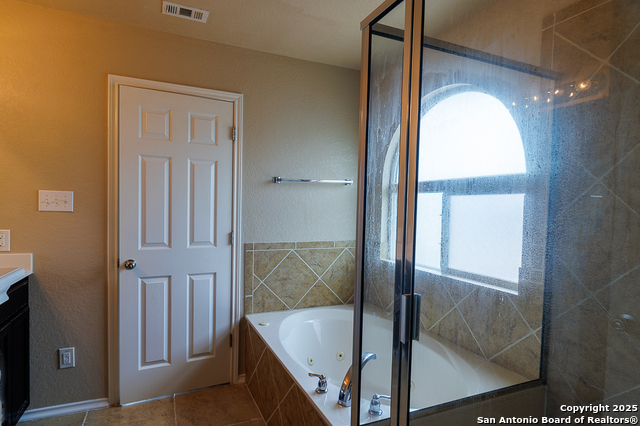 Listing photo id 18 for 708 Clearbrook Avenue