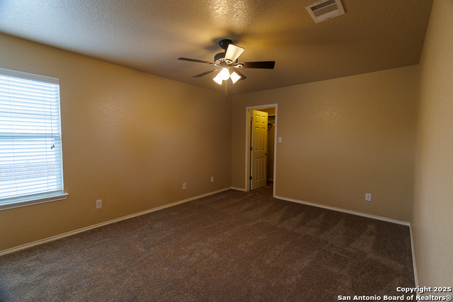Listing photo id 19 for 708 Clearbrook Avenue