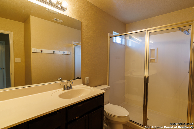 Listing photo id 23 for 708 Clearbrook Avenue