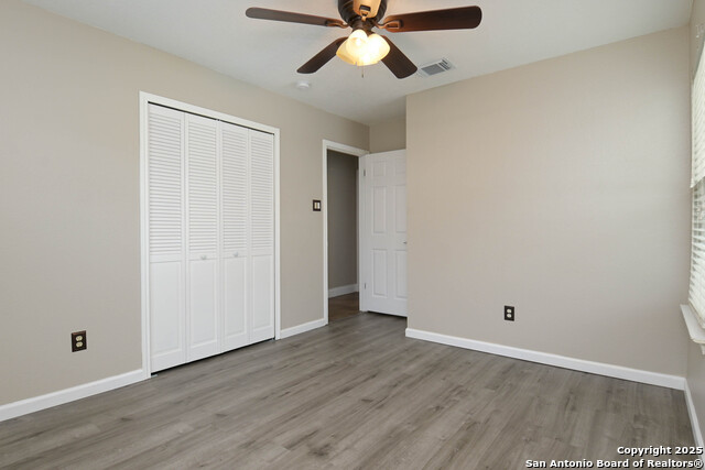 Listing photo id 16 for 4010 Knollbend