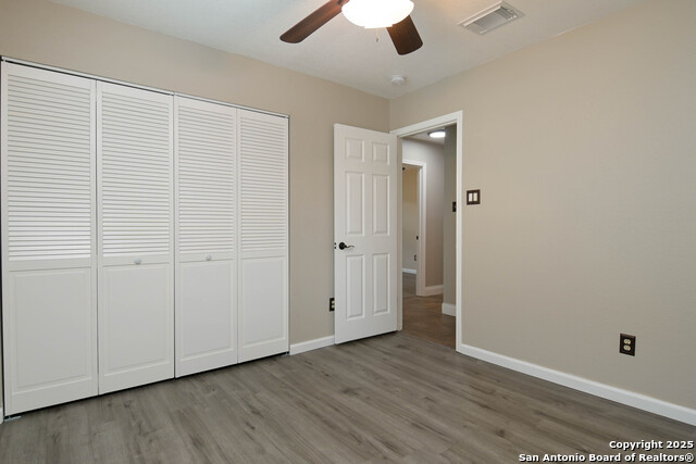 Listing photo id 18 for 4010 Knollbend