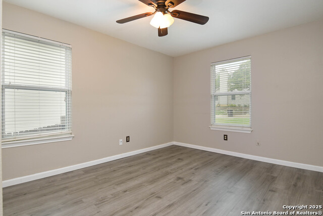 Listing photo id 19 for 4010 Knollbend