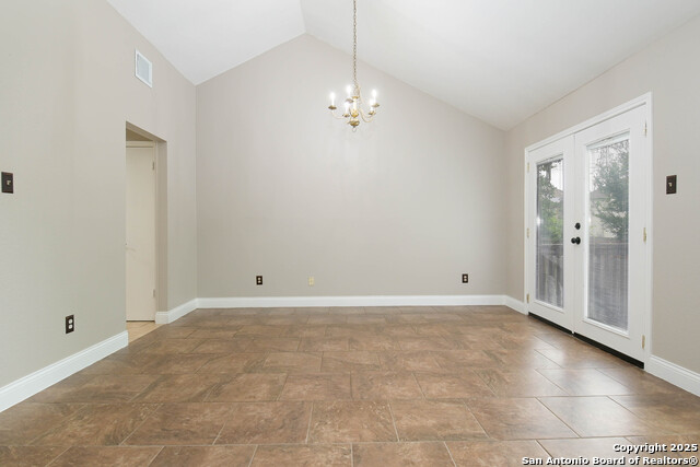Listing photo id 2 for 4010 Knollbend