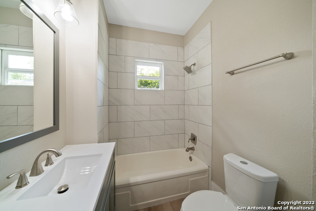 Image 25 of 35 For 710 El Monte Blvd