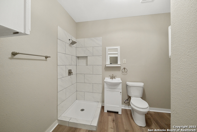 Image 29 of 35 For 710 El Monte Blvd