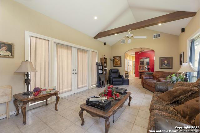 Listing photo id 8 for 522 Preston Trail