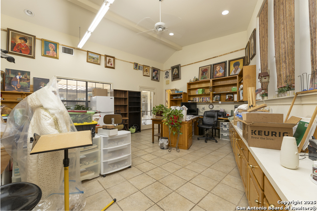 Listing photo id 10 for 522 Preston Trail