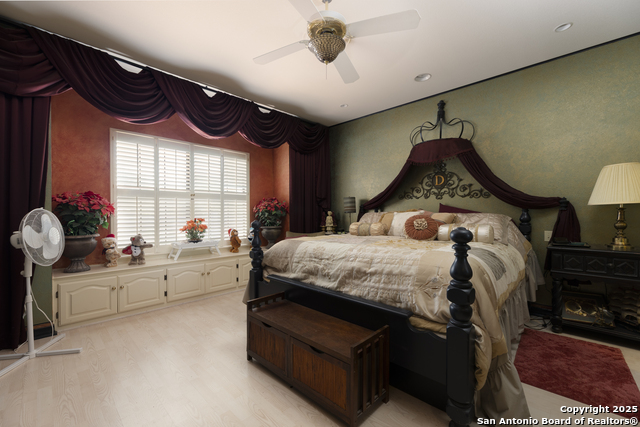 Listing photo id 15 for 522 Preston Trail