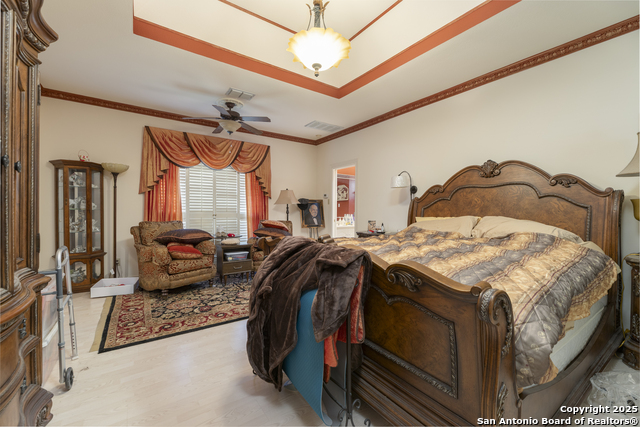 Listing photo id 16 for 522 Preston Trail