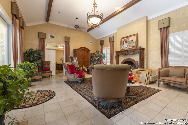 Listing photo id 1 for 522 Preston Trail