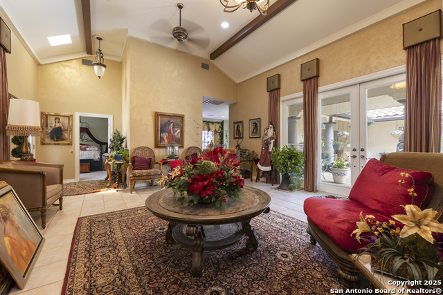 Listing photo id 2 for 522 Preston Trail